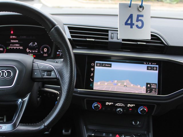 AUDI Q3 usata, con Volante in pelle