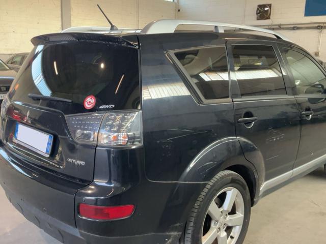 MITSUBISHI Outlander usata, con Airbag laterali