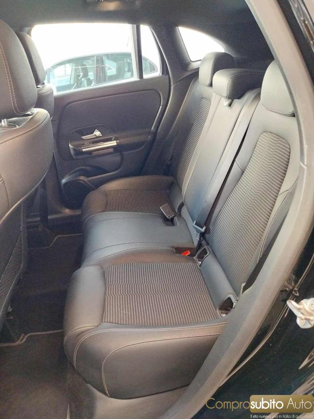 MERCEDES-BENZ GLA 180 usata, con Airbag testa