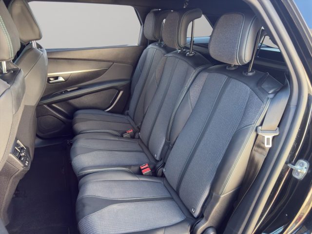 PEUGEOT 5008 usata, con Sensori di parcheggio posteriori