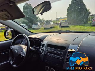 MITSUBISHI Outlander usata, con Fendinebbia