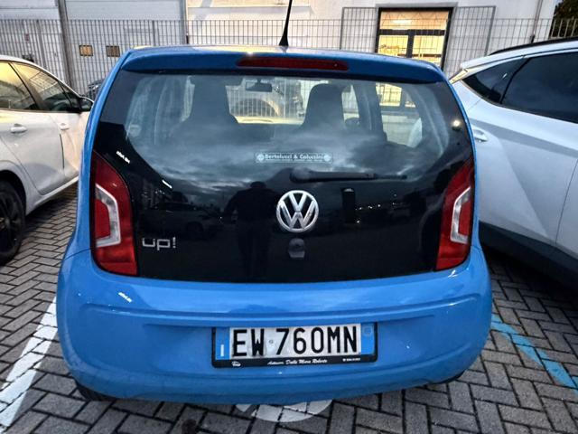 VOLKSWAGEN up! usata, con Autoradio