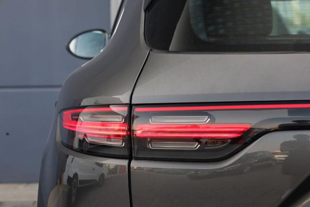 PORSCHE Cayenne usata, con Freno di stazionamento elettrico