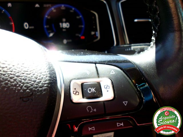 VOLKSWAGEN T-Roc usata, con Touch screen
