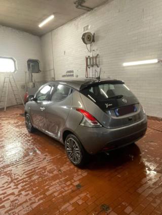 LANCIA Ypsilon usata, con Sedile posteriore sdoppiato