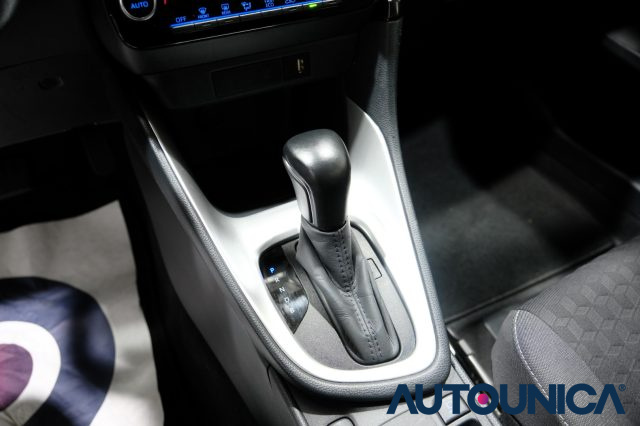 TOYOTA Yaris usata, con Sensori di parcheggio anteriori