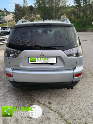 MITSUBISHI Outlander usata, con Isofix
