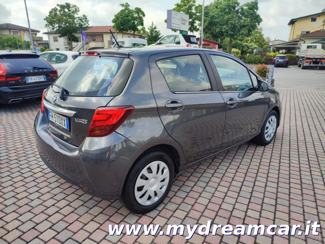 TOYOTA Yaris usata 33