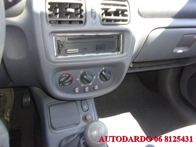 RENAULT Clio usata 9