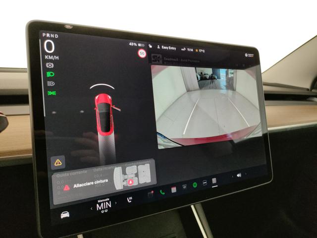 TESLA Model 3 usata, con USB