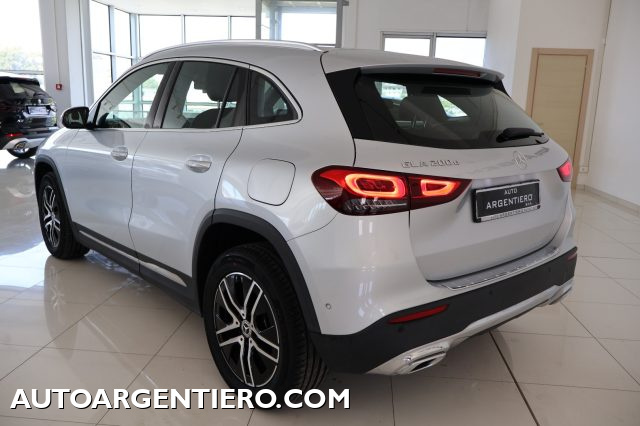 MERCEDES-BENZ GLA 200 usata, con Airbag laterali