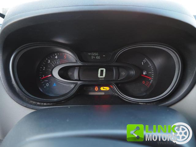 RENAULT Trafic usata 12