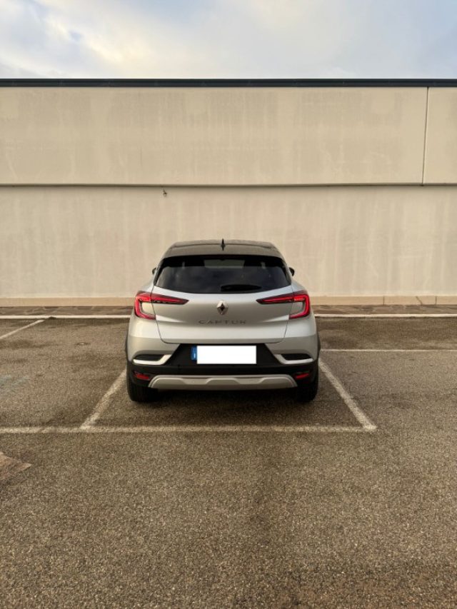 RENAULT Captur usata, con Airbag