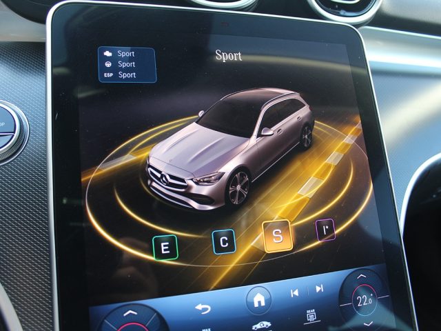 MERCEDES-BENZ C 220 usata, con Autoradio digitale