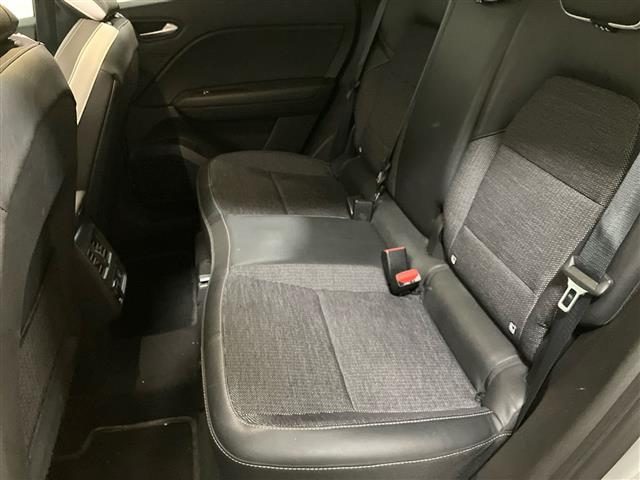 RENAULT Captur usata, con USB