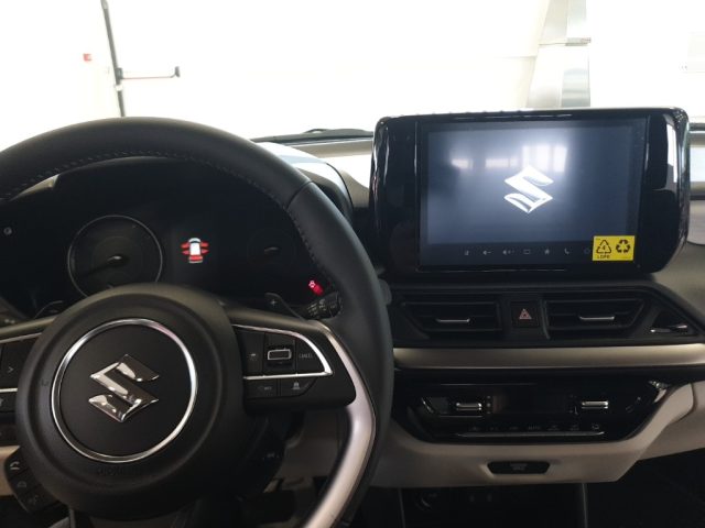 SUZUKI Swift usata, con Controllo automatico clima