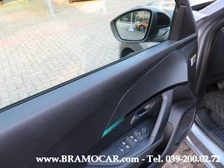 PEUGEOT 2008 usata, con Controllo automatico clima