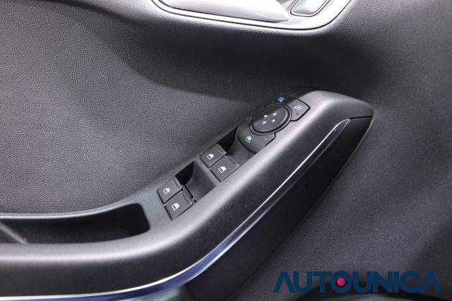 FORD Fiesta usata, con Specchietti laterali elettrici