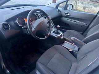 PEUGEOT 5008 usata, con Climatizzatore