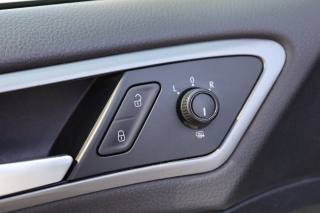 VOLKSWAGEN Golf usata, con Airbag posteriore