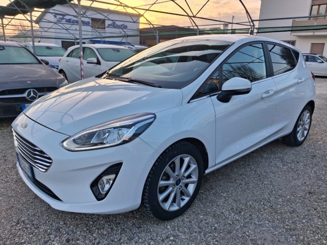 FORD Fiesta usata, con ABS