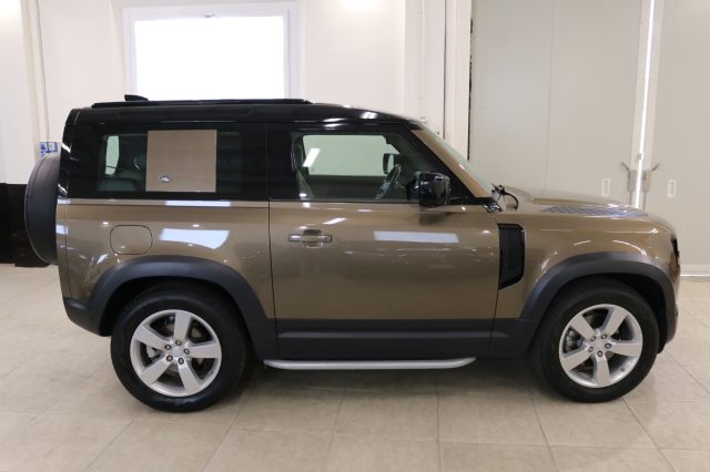 LAND ROVER Defender usata, con Autoradio
