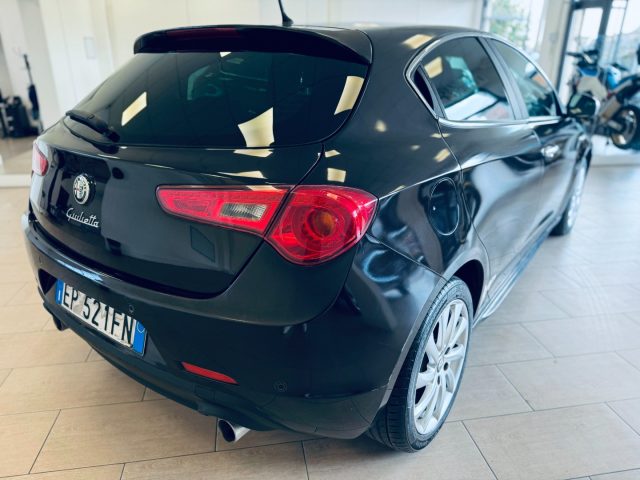 ALFA ROMEO Giulietta usata, con Autoradio