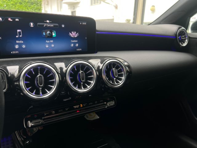 MERCEDES-BENZ A 180 usata, con Specchietti laterali elettrici