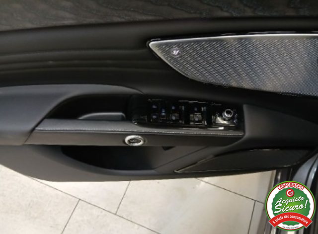 MASERATI Grecale usata, con Interni in pelle