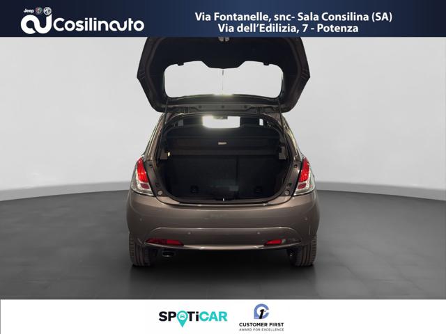 LANCIA Ypsilon usata, con MP3