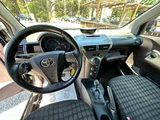 TOYOTA iQ usata, con Cerchi in lega