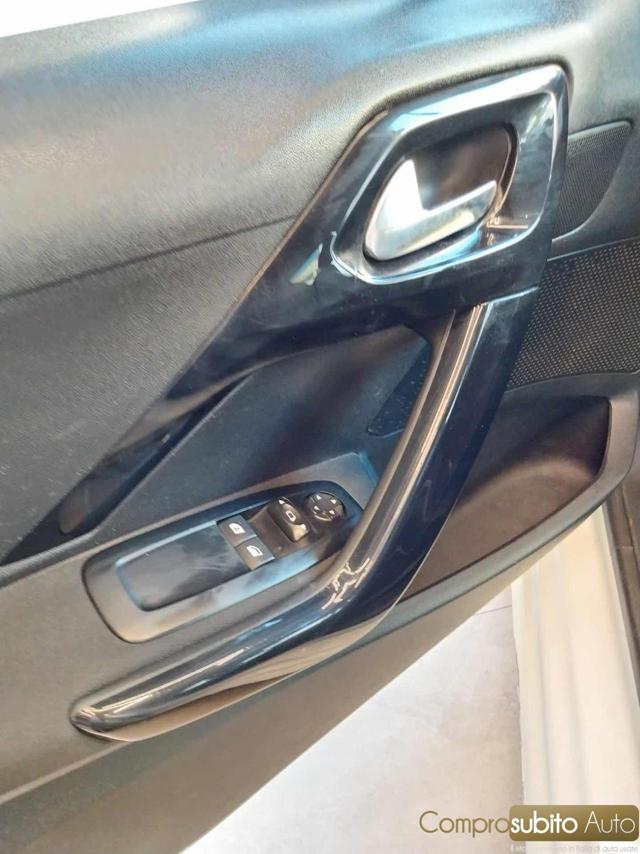 PEUGEOT 208 usata, con Climatizzatore