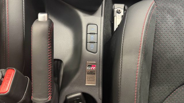 TOYOTA Yaris usata, con Controllo trazione