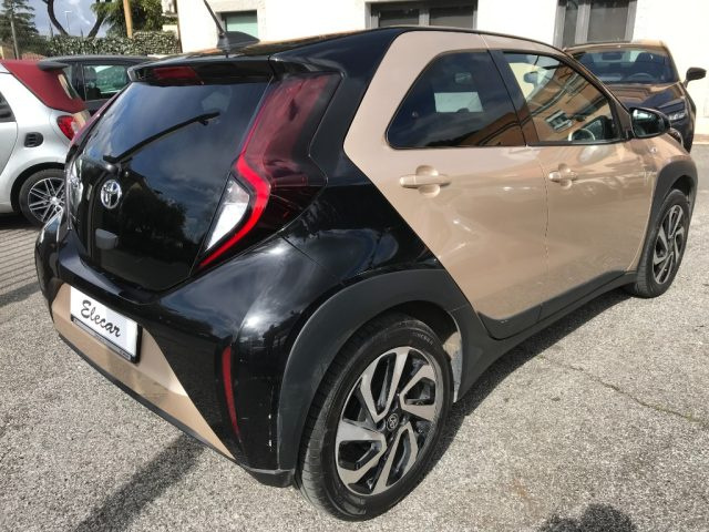 TOYOTA Aygo X usata, con Autoradio
