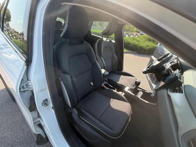 RENAULT Captur usata, con Sistema di navigazione
