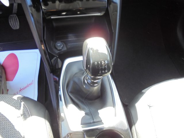 PEUGEOT 208 usata 32