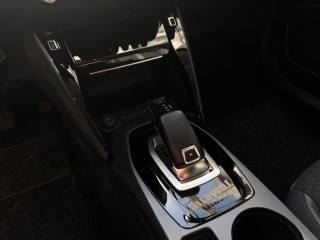 PEUGEOT 2008 usata, con Autoradio digitale