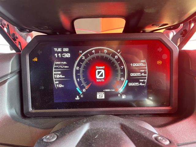YAMAHA T-Max 560 usata 4