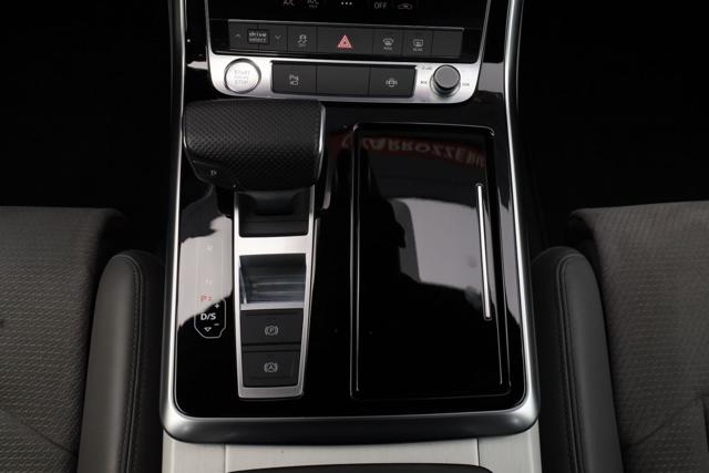 AUDI Q8 usata, con Park Distance Control