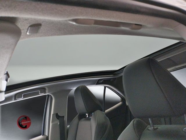 TOYOTA Yaris Cross usata 14
