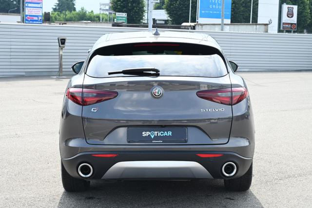 ALFA ROMEO Stelvio usata, con Autoradio