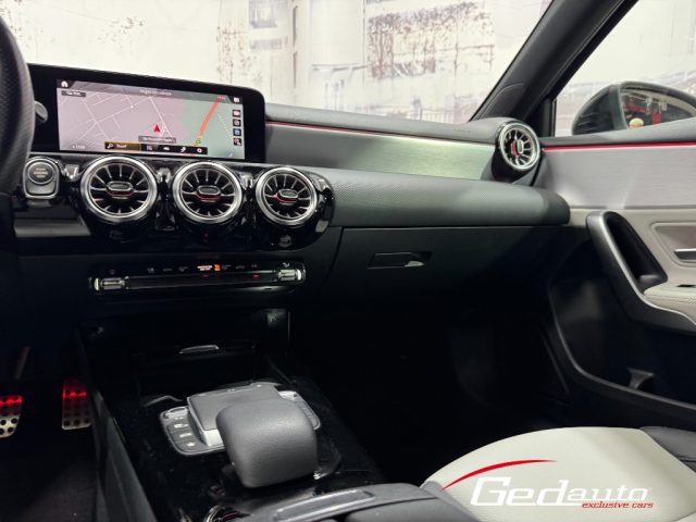 MERCEDES-BENZ A 180 usata, con Fendinebbia