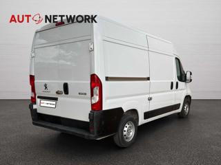 PEUGEOT Boxer usata, con Airbag