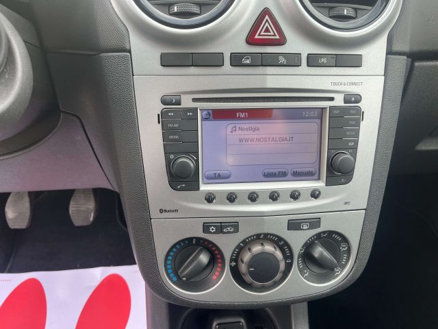 OPEL Corsa usata, con Climatizzatore