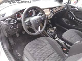 OPEL Astra usata, con Autoradio