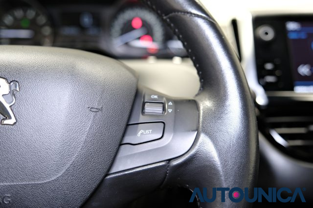 PEUGEOT 208 usata, con Bluetooth