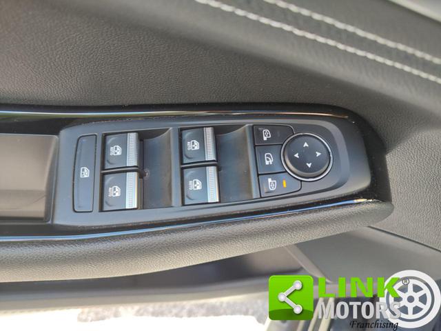 RENAULT Austral usata, con Touch screen