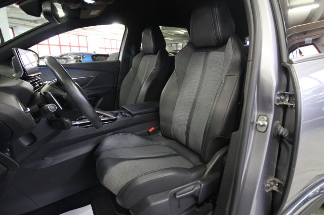 PEUGEOT 3008 usata, con Volante in pelle