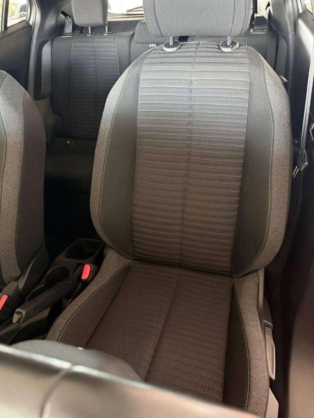 PEUGEOT 2008 usata, con USB