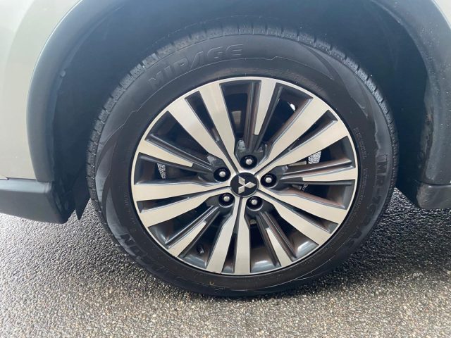 MITSUBISHI Outlander usata, con Cerchi in lega